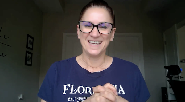 Claudia Cavazza guiding a meditation